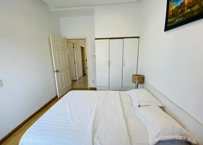 Pearl Service Apartment